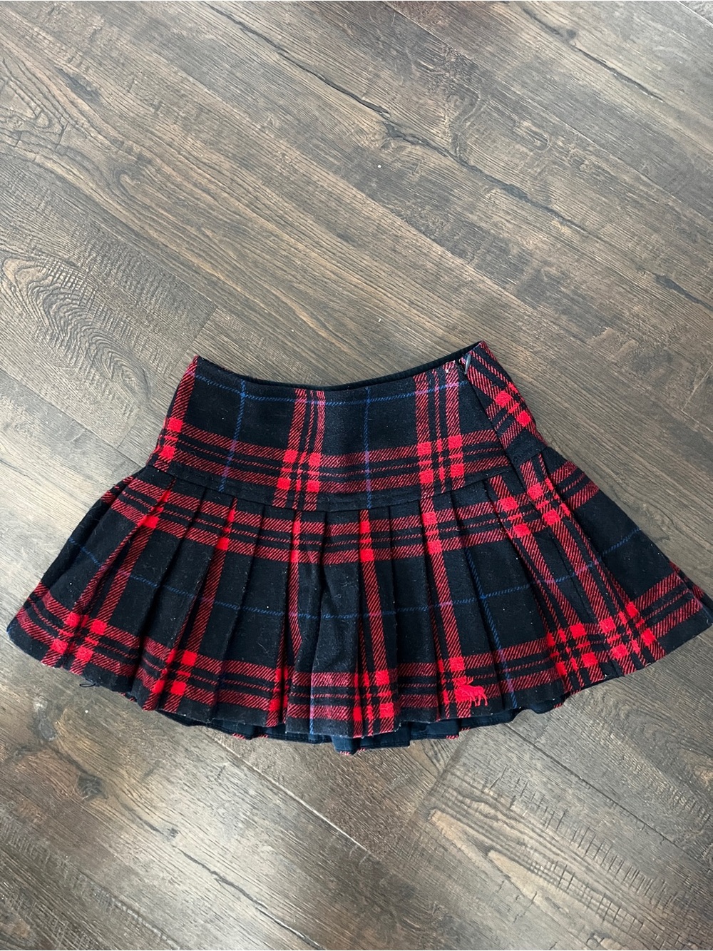 Girls Abercrombie & Fitch Red and Black Plaid Pleated Skirt